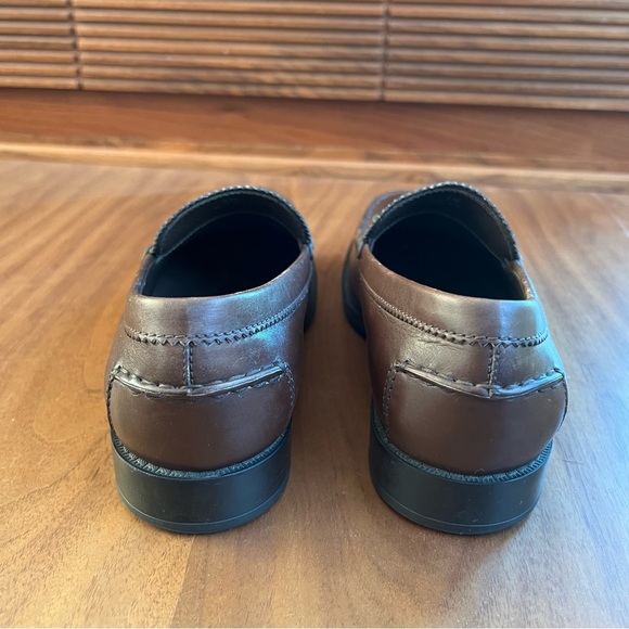 Tod’s dark brown loafer - Picture 2 of 5